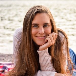 Meet your Posher, Eloise